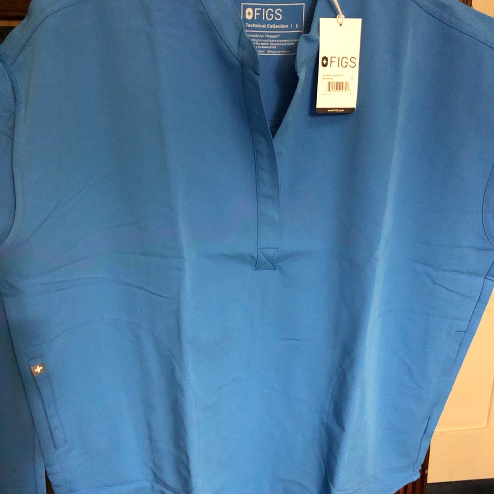 Brand new Figs with tags size large. High waisted Zamora yoga. Rafaela scrub top